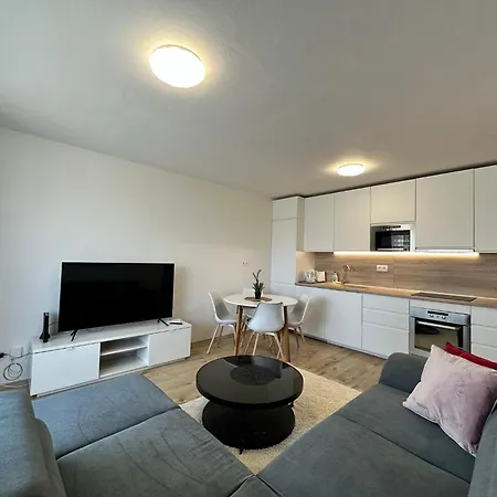 Apartament Novozariadeny Pri Starom Moste *